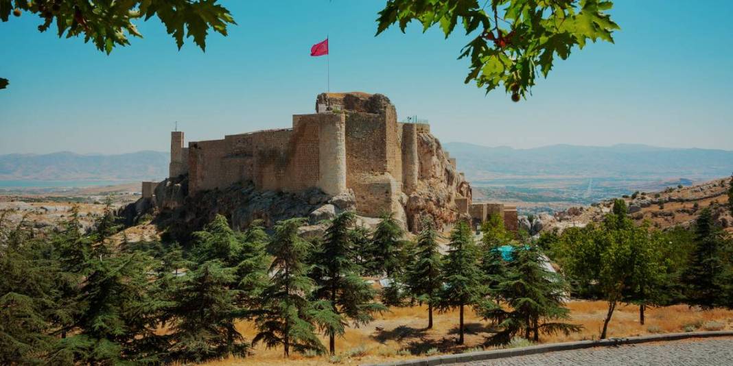 Tarihle iç içe bir yolculuk yapmaya hazır mısınız? Denizi, kumu, güneşi bırakan buraya gidiyor: İşte tarih kokan o yer 5